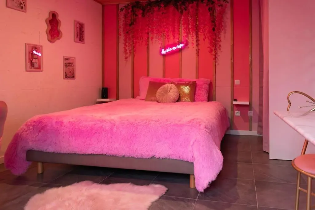 Apartman Pinky Room Glamour Mais Pas Que Parking Gratuit Saint-Julien